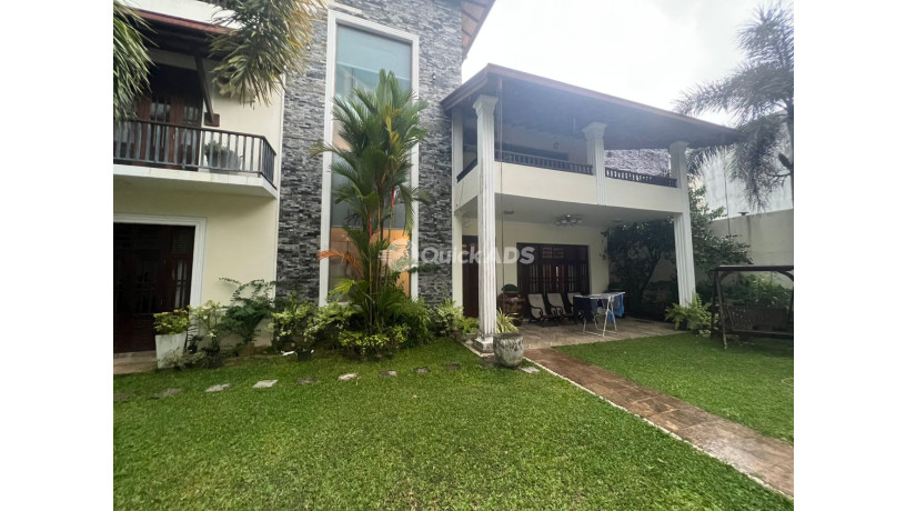 7-bedroom-furnished-house-for-rent-in-colombo-7-eh21-big-0