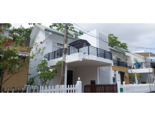 2 Story 3BR Furnished House For Rent in Malabe - EH41