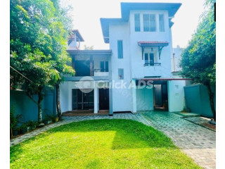 3 Story House For Sale in Battaramulla - EH69