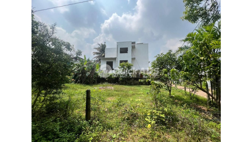 90-perches-lands-for-sale-in-boralesgamuwa-el4-big-0