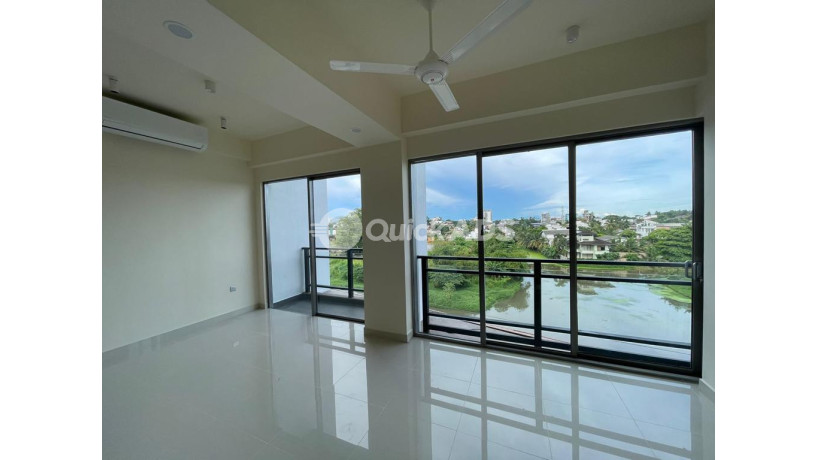 access-aquaria-3-rooms-unfurnished-apartment-for-sale-a18332-big-0