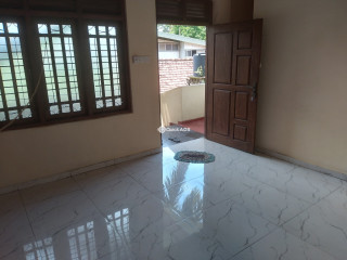 Upstair Anex for Rent in Kalutara Town.